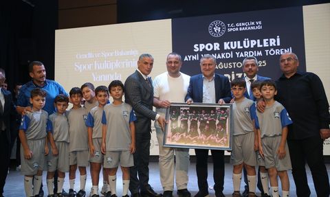 Rize'de Amatör Spor Kulüpleri Ödül Töreni
