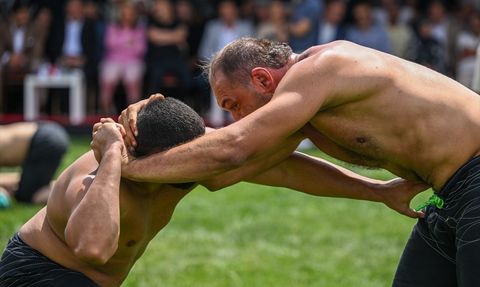Taha Akgül Karakucak Güreşleri'nin Başpehlivanı Feyzullah Aktürk
