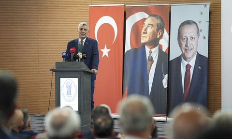 Ticaret Bakanı Bolat Esnaf ve Sanatkarların Ekonomideki Rolünü Vurguladı