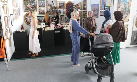 Adana'da Artconcept Çağdaş Sanat Fuarı Devam Ediyor