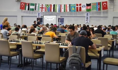 Betlis'te Uluslararası Satranç Turnuvası Heyecanı