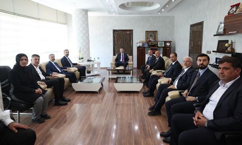 Enerji ve Tabii Kaynaklar Bakanı Bayraktar Adıyaman'da STK Temsilcileriyle Buluştu