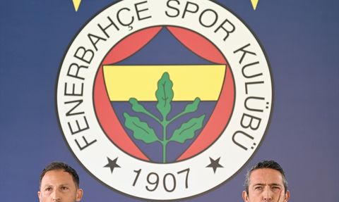 Fenerbahçe'de Yeni Dönem: Domenico Tedesco İle İmza Töreni