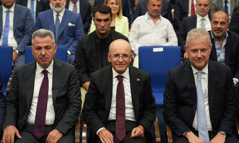 Hazine ve Maliye Bakanı Şimşek, İzmir İş Dünyasıyla Buluştu