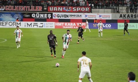İmaj Altyapı Vanspor, Amed Sportif'i 3-0 Geçti