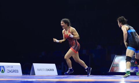 Nesrin Baş Finale Yükseldi: Dünya Güreş Şampiyonası'nda Tarihi Anlar