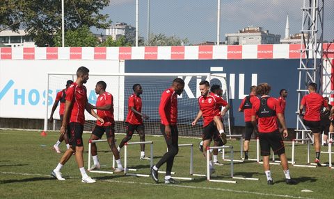 Samsunspor'da Forvet Arayışı Devam Ediyor
