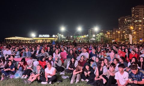 Türkiye Almanya EuroBasket 2025 Finali Rize'de Coşkuyla İzleniyor