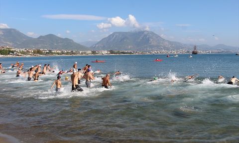 34. Alanya Triatlon Yarışları Heyecanla Başladı
