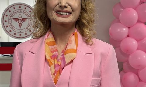 Antalya'da Meme Kanseri Farkındalık Etkinliği Düzenlendi