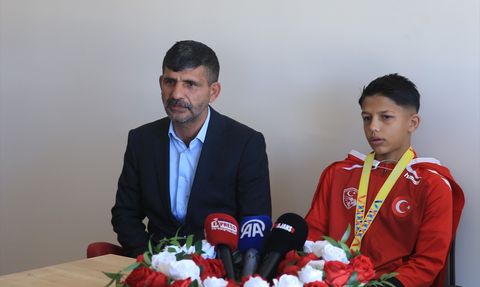 Balkan Şampiyonu Güreşçi İbrahim Bera Kıvrak, Kahramanmaraş'ta Coşkuyla Karşılandı