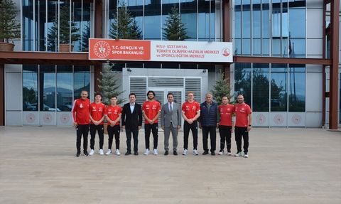 Cimnastik Federasyonu Başkanı Suat Çelen'den Milli Sporculara Moral Ziyareti