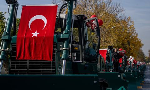 Devlet Su İşleri'ne Yeni Dozerler Katıldı