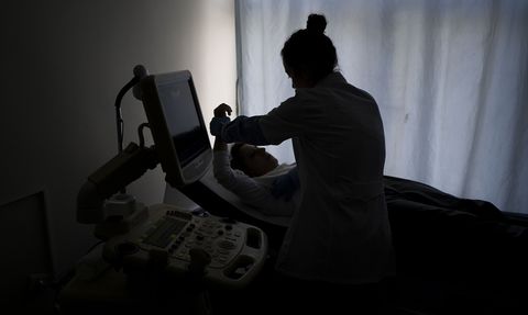 Erken Teşhisle Kanseri Yenen Serpil Barış'ın Hikayesi