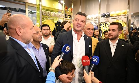 Fenerbahçe Başkanı Sadettin Saran Gaziantep'te Fenerium'u Ziyaret Etti