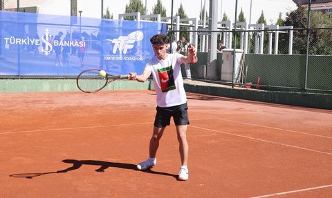 Gaziantep'te Tenis Heyecanı: Doğu ve Güneydoğu Anadolu Takım Şampiyonası Başladı