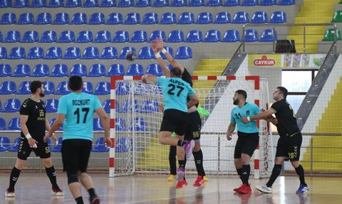 Güneysuspor, Hentbol Süper Ligi'nde Farklı Galibiyet Aldı