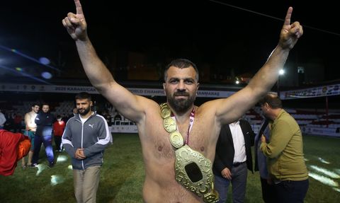 Kahramanmaraş'ta Türkiye Kısa Şalvar Güreş Şampiyonası Tamamlandı