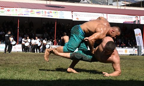Karakucak Güreşleri Dünya Şampiyonası Kahramanmaraş'ta Başladı