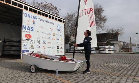 Rüzgar Uzel Balkan Şampiyonası'nda Kürsüyü Hedefliyor