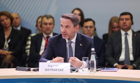 Enerji Alanında Uluslararası Görüşmeler: Bakan Bayraktar'ın Moskova Temasları