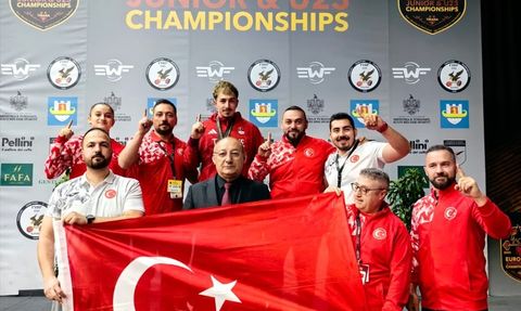 Yusuf Fehmi Genç Avrupa Halter Şampiyonu