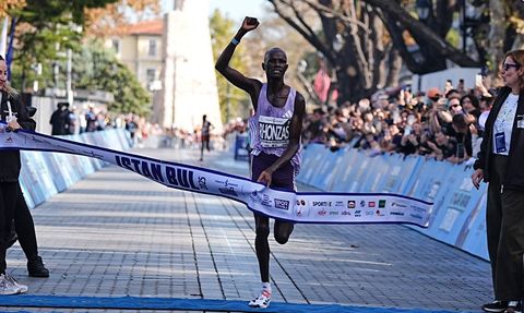 47. İstanbul Maratonu'nda Kenyalı Atlet Rhonzas Lokitam Kilimo Zaferi