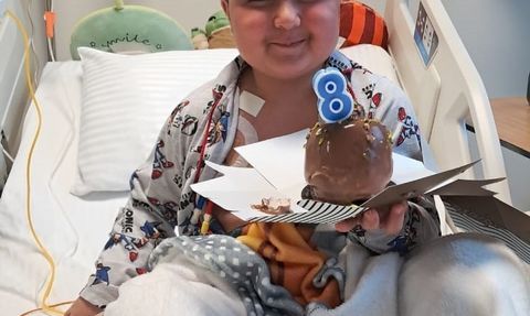 8 Yaşındaki Umud, Türkiye'de Kemik İliği Nakli ile Hayata Tutundu