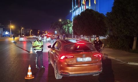 Antalya'da Huzurlu Sahiller Uygulaması: 60 Bin Şahıs ve 18 Bin Araç Sorgulandı