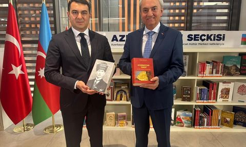 Antalya Kütüphanesi'nde Azerbaycan Seçkisi Açıldı