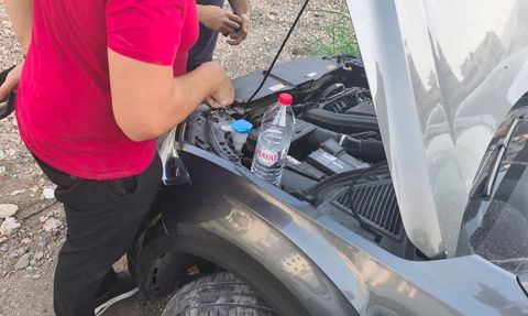 Arsuz’da İtfaiye Ekipleri Yavru Kediyi Kurtardı