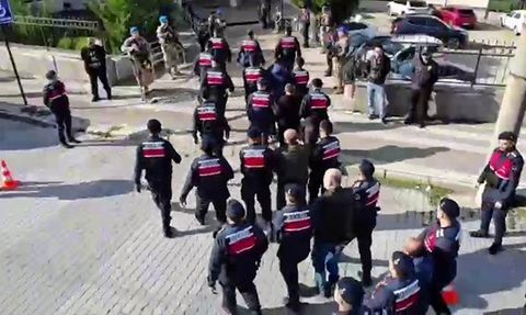 Balıkesir'de Suç Örgütüne Büyük Darbe: 5 Tutuklama