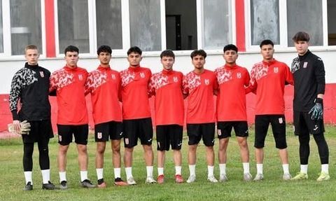 Balıkesirspor A Takımına 9 Yeni Futbolcu Katıldı