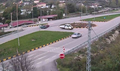 Bartın'da Feci Kaza Anı Güvenlik Kameralarına Yansıdı