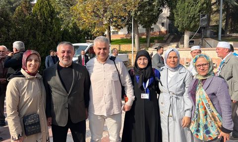 Başkan Yıldırım Umrecilerle Bir Arada