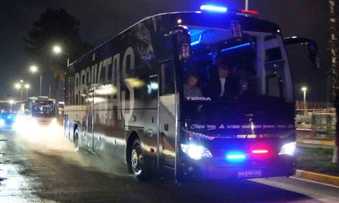 Beşiktaş Antalya'da Antalyaspor ile Maç İçin Hazırlanıyor