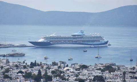 Bodrum'a Kruvaziyer İle Gelen 1853 Yolcu