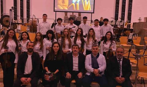 Bursalı Öğrenciler Almanya'da Alkışlandı