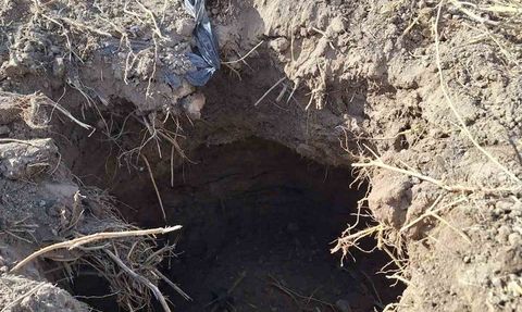 Çivril'de Tarlada Obruk Oluşumu Endişe Yarattı