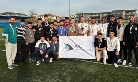 Düzce Üniversitesi Futbol Takımı Eleme Grubunu Zirvede Tamamladı