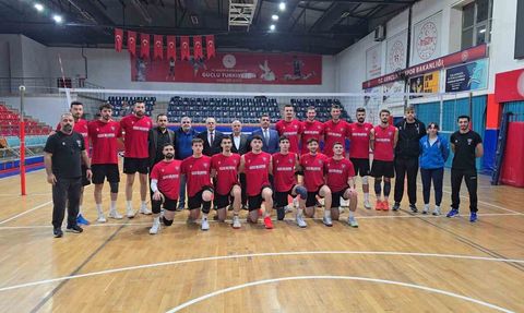 Düzce Valisi'nden Voleybol Takımına Destek Çağrısı
