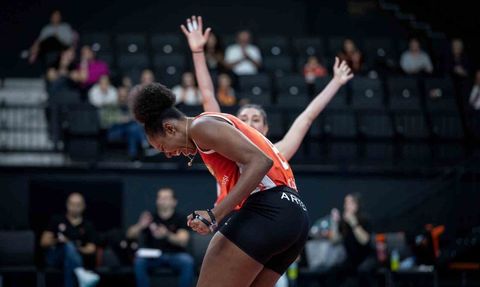 Eczacıbaşı Dynavit, Kadınlar Şampiyonlar Ligi'ne Zaferle Giriş Yaptı