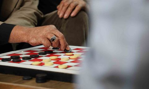 Elazığ'da Dama Oynayanların Buluşma Noktası