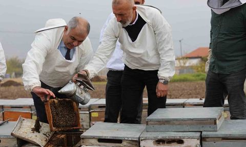 Elazığ'ın Eşsiz Geven Balı İncelendi