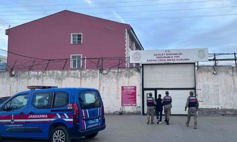 Erzurum'da Jandarma Ekipleri Kaçak Şahsı Yakaladı