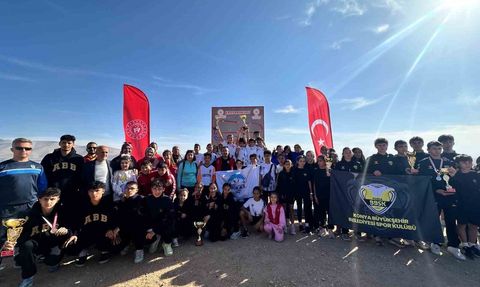 Eşref Aydın Bölgesel Kros Ligi Yarışları Niğde'de Yapıldı