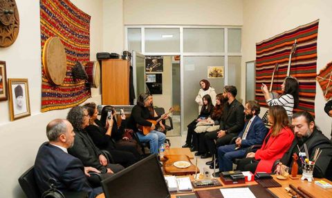 Güncel Sanatı Keşfetmek: Söylem ve İz-l Etkinliği