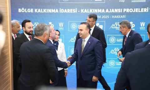 Hakkari'de Yatırımların Açılışı ve Protokol İmzaları