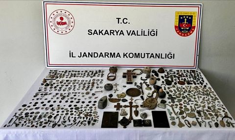 Jandarma'dan Tarihi Eser Kaçakçılığına Darbe: 589 Eser Ele Geçirildi