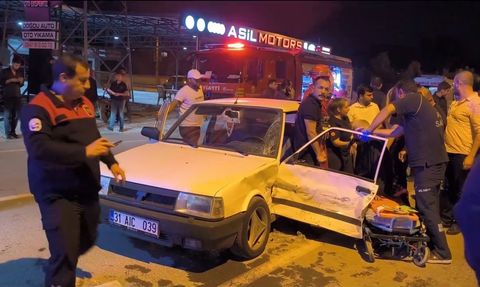 Kafa Kafaya Çarpışma: 3 Yaralı